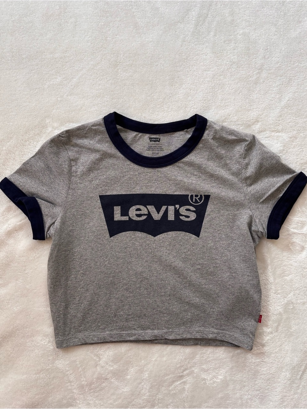 Levi’s graphic ringer mini. T shirt